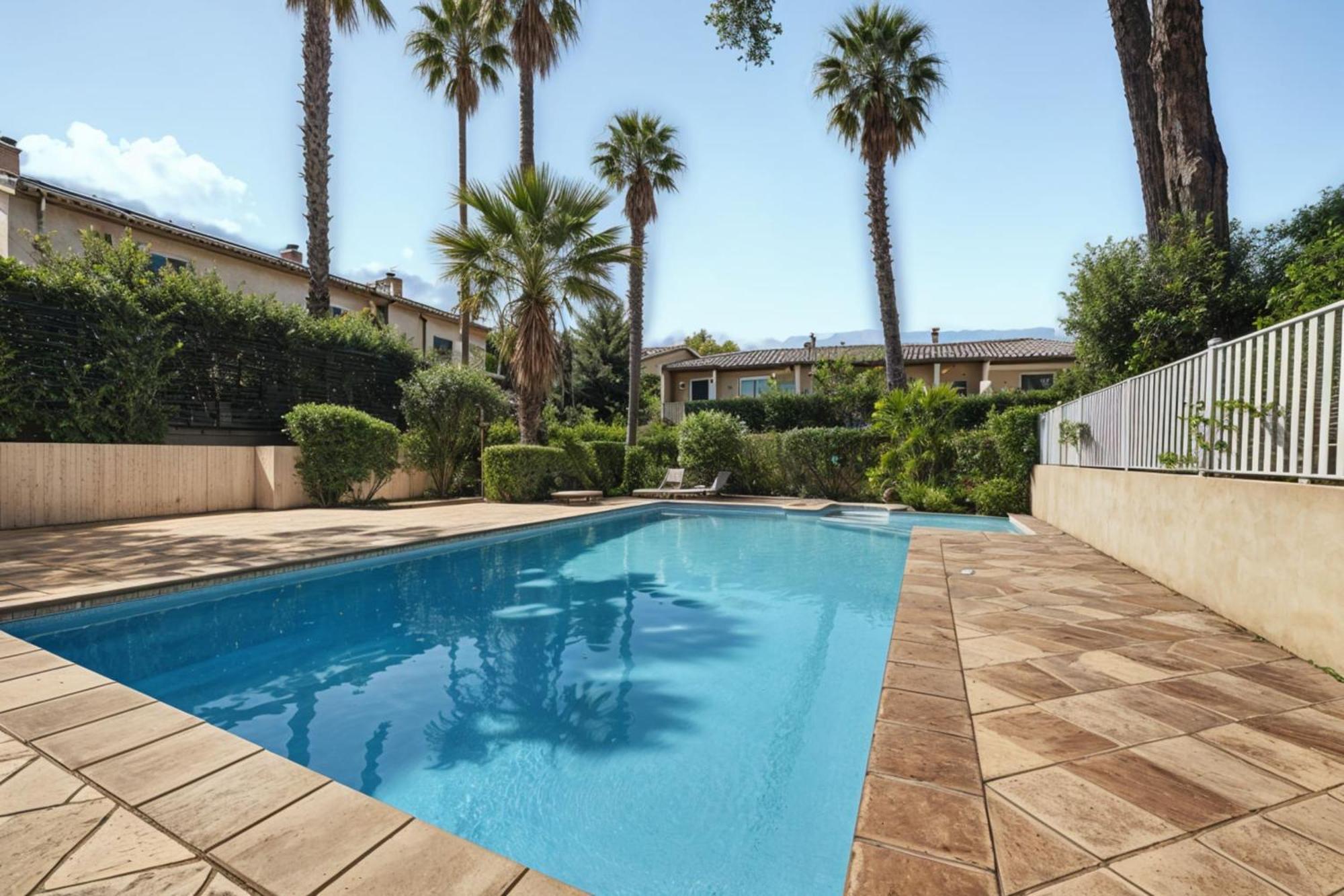 Сasa de vacaciones House 95m In A Quiet Area In Saint-Tropez